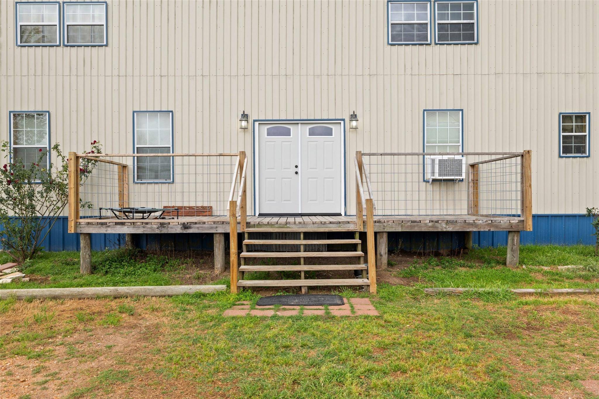 3210 County Rd 226, Giddings, TX 78942
