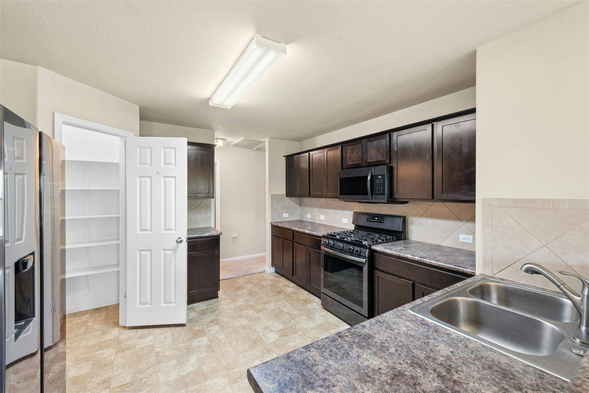 207 Wild Cat DR, Bastrop, TX 78602