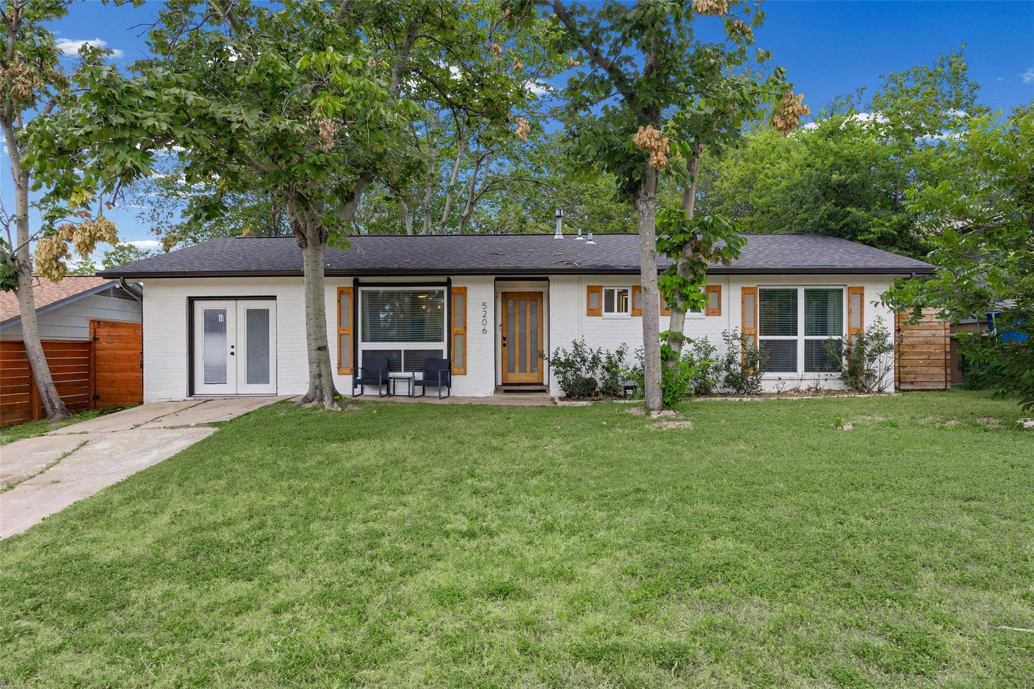 5206 Emerald Forest DR, Austin, TX 78745