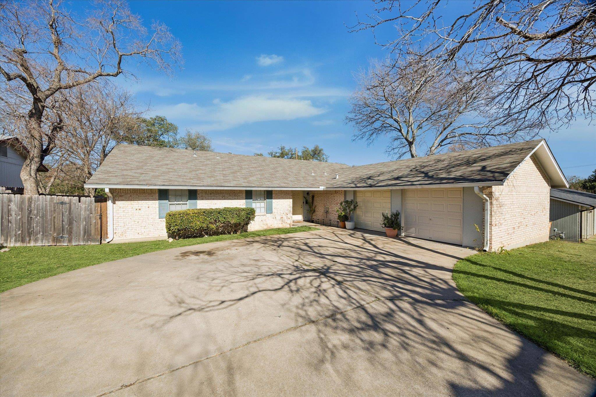 908 B Kirschner PL, Austin, TX 78758