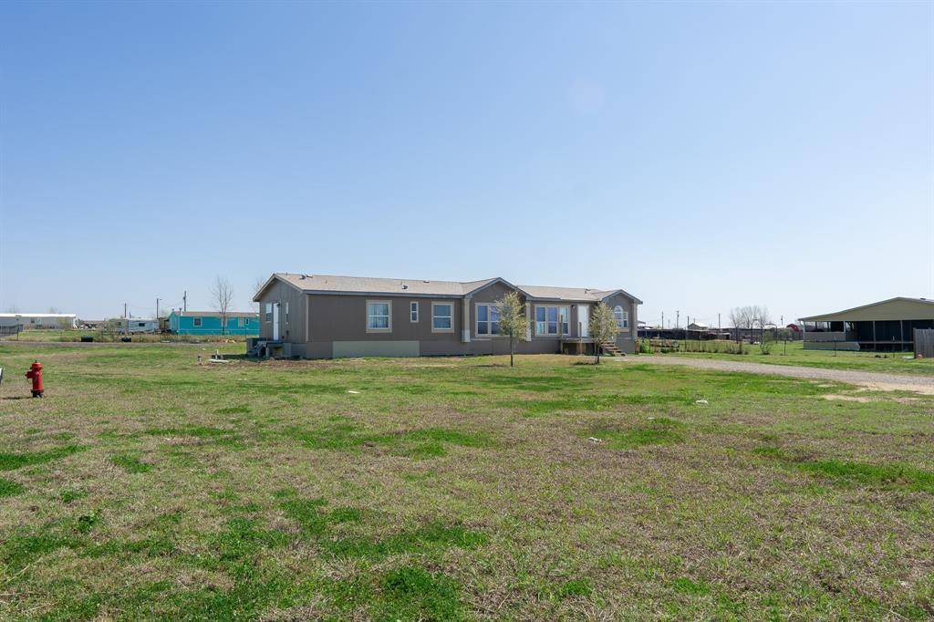 103 Cloudberry LN, Elgin, TX 78621