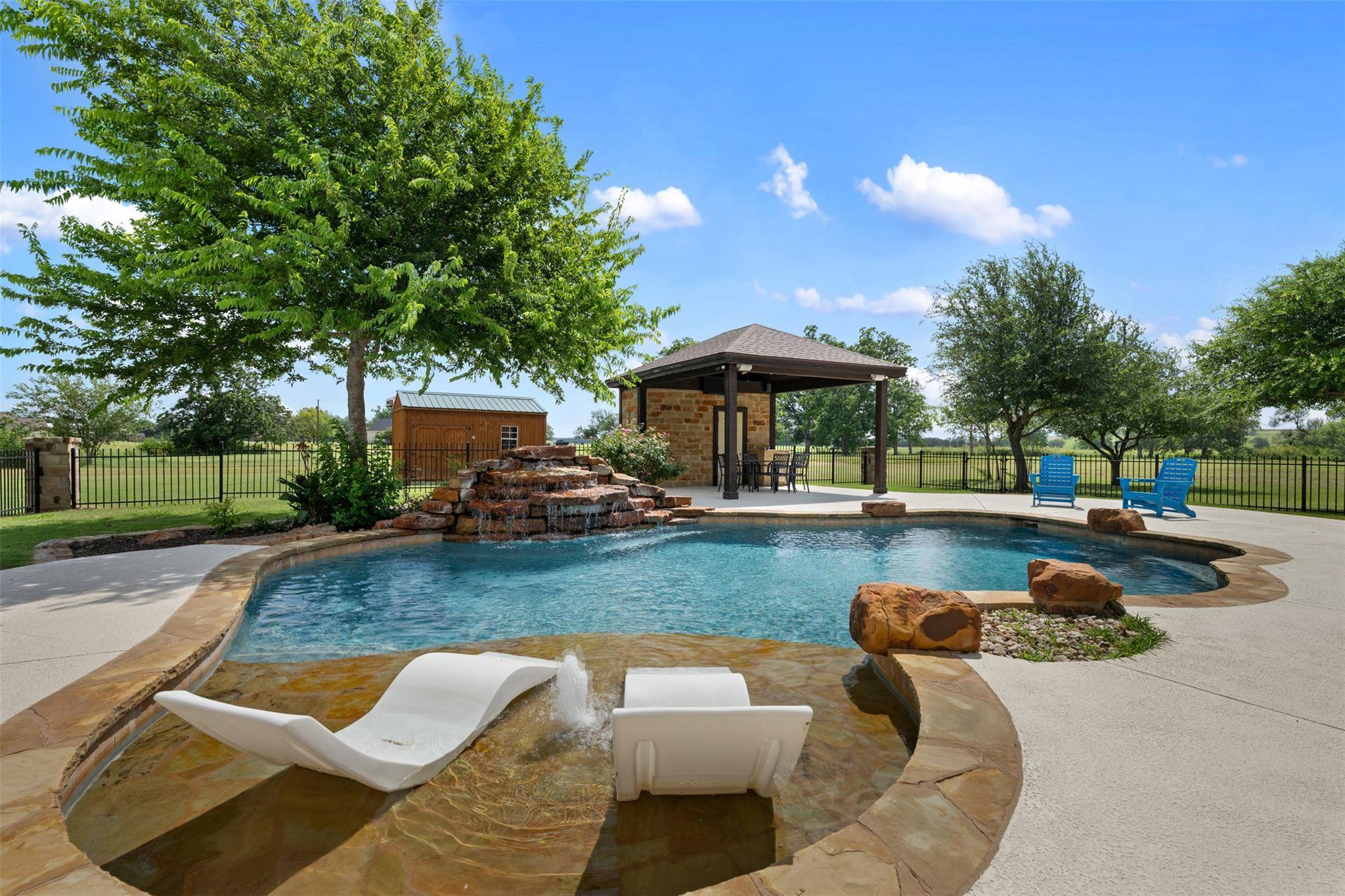 328 Apache PASS, Hutto, TX 78634