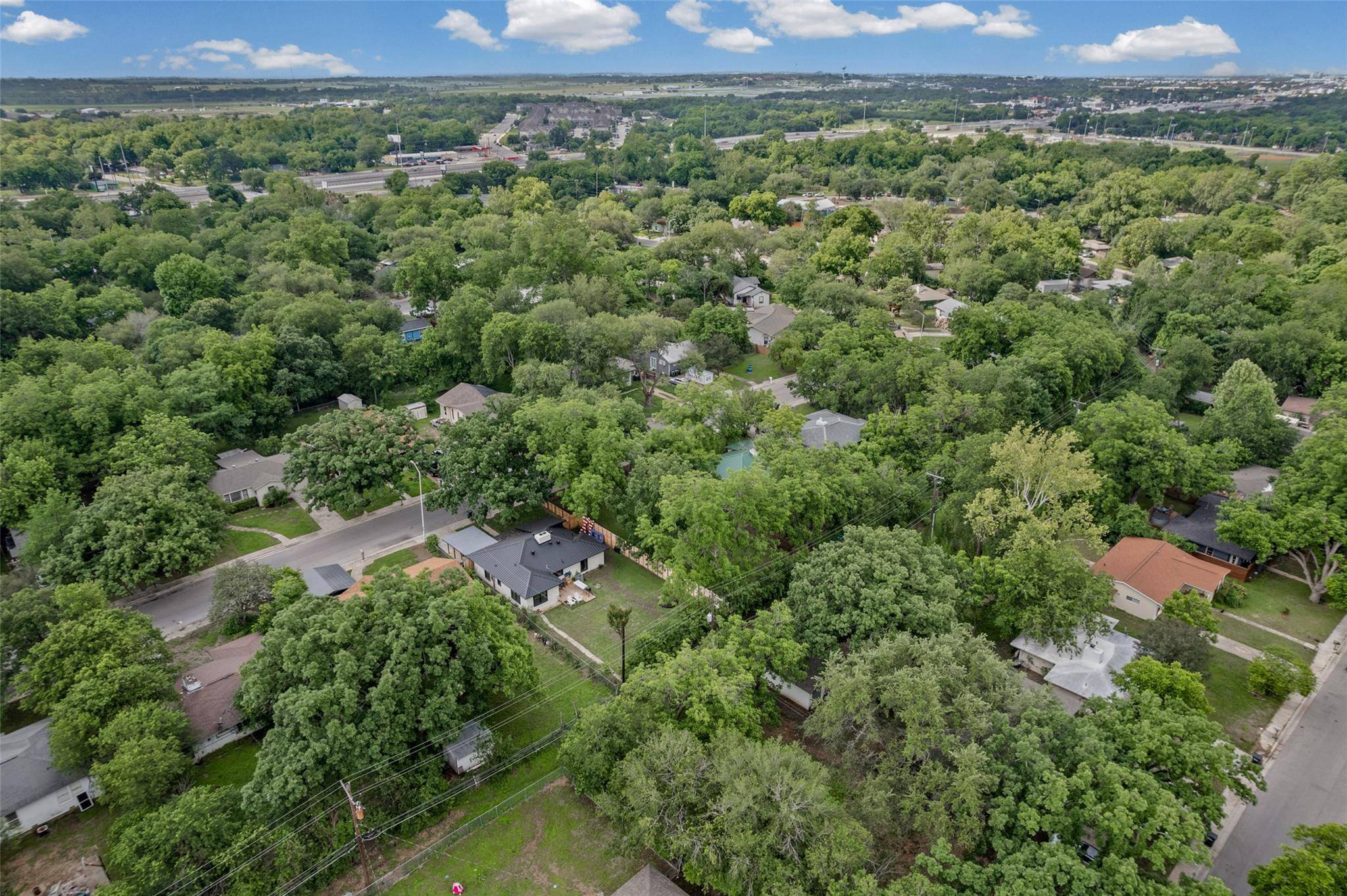 943 Field ST, San Marcos, TX 78666
