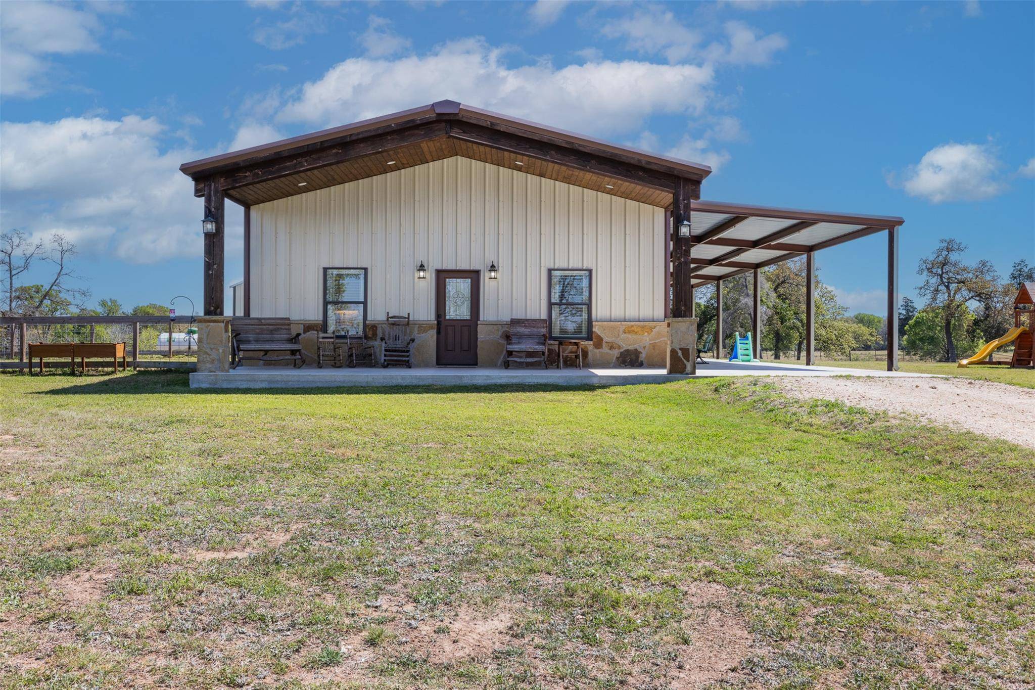4500 Gibbs LN, Caldwell, TX 77836