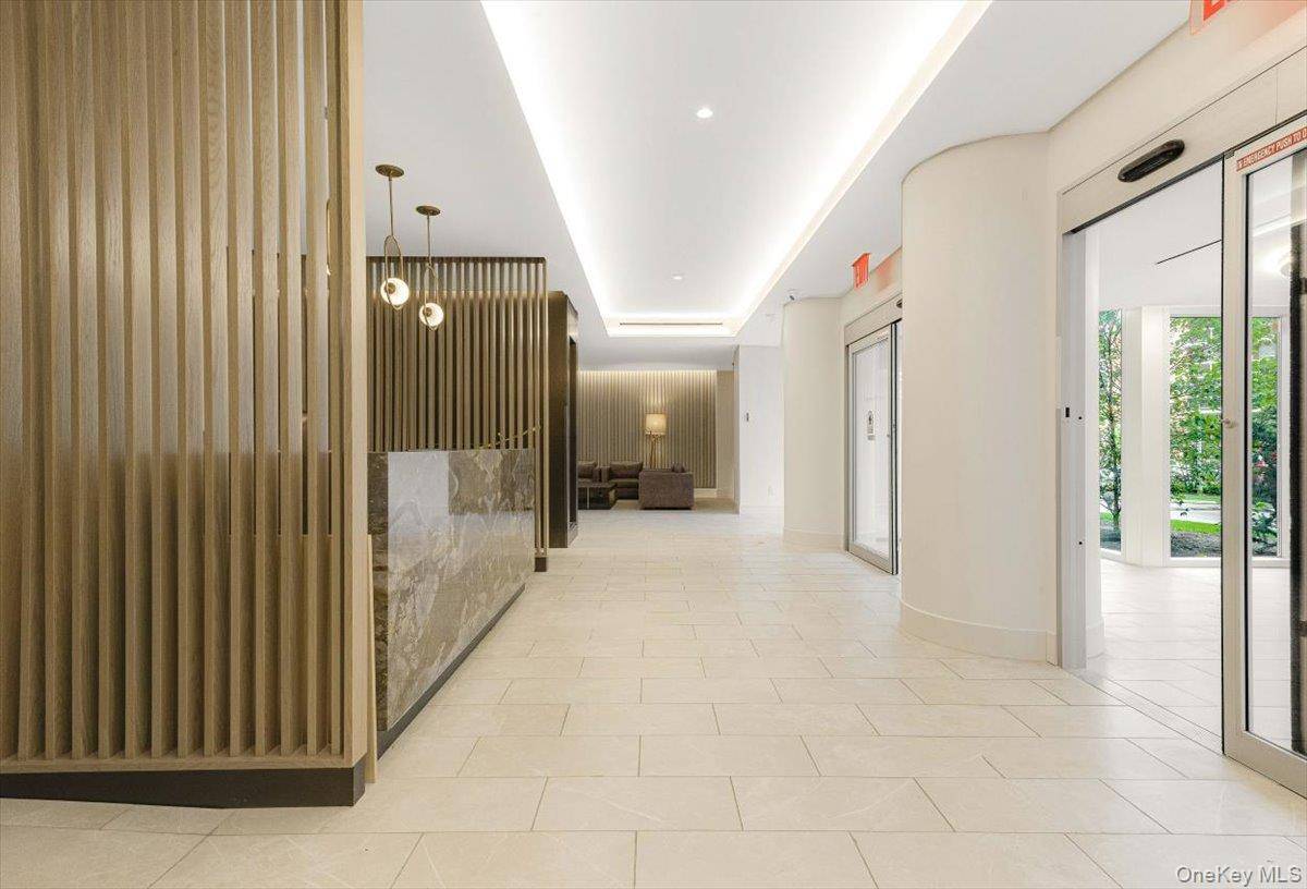 70-25 Yellowstone BLVD #3U, Forest Hills, NY 11375