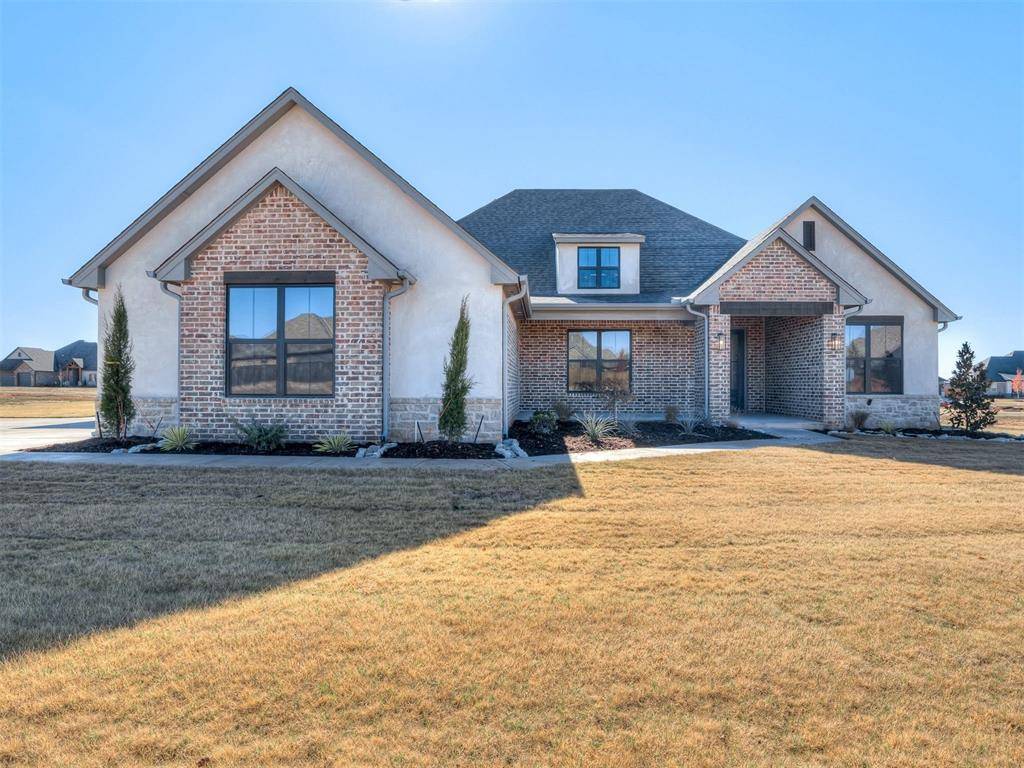 2224 W Sunset DR, Mustang, OK 73064
