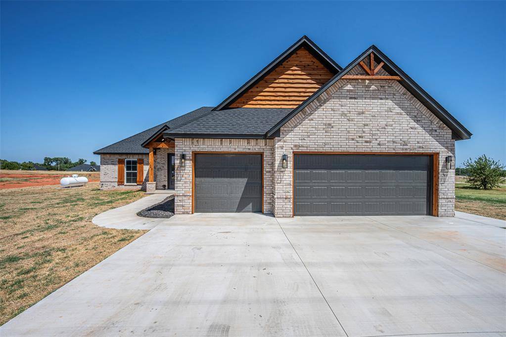 1163 Wolf Creek DR, Blanchard, OK 73010