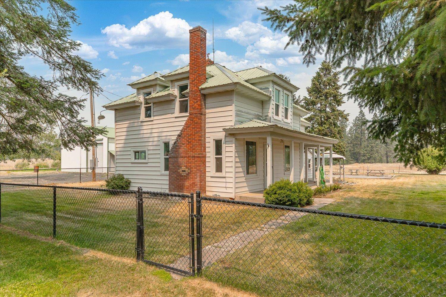 29105 S Cheney-Plaza Rd, Cheney, WA 99004
