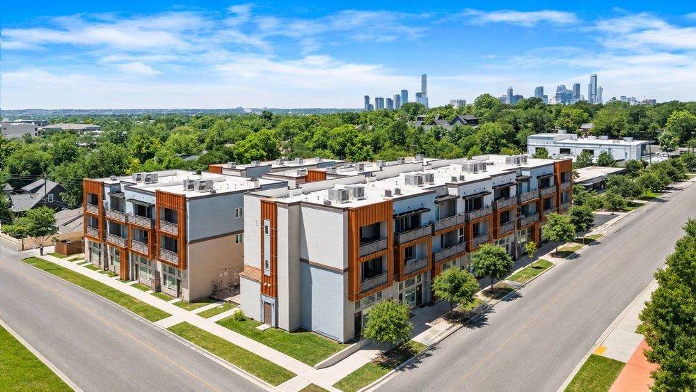 2827 Manor RD #2202, Austin, TX 78722