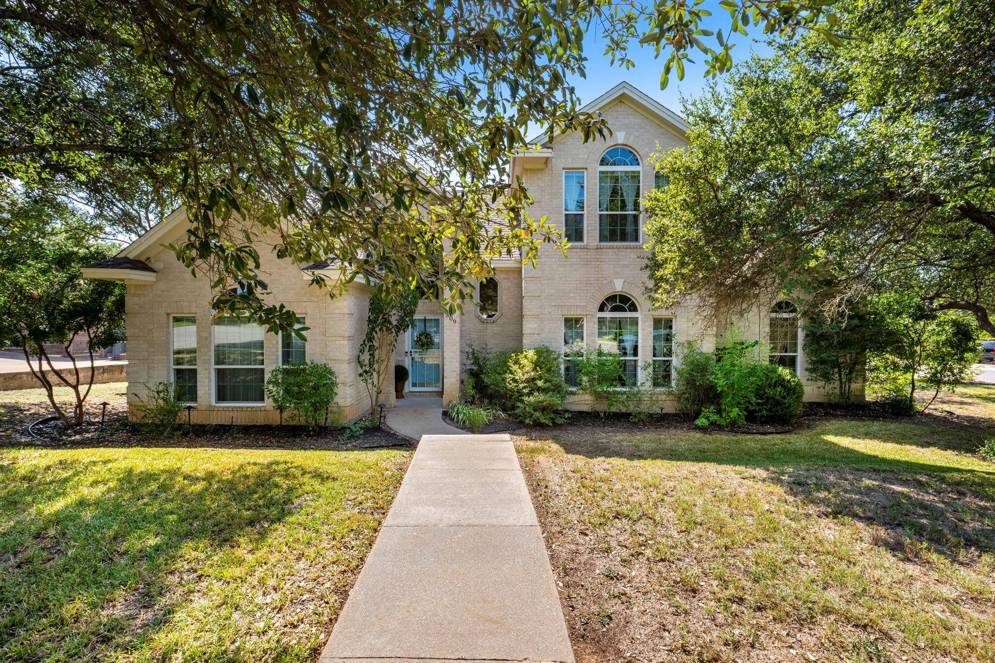 309 Riverview DR, Georgetown, TX 78628