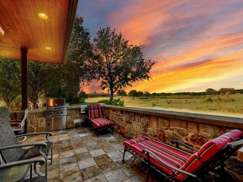 2000 Kahala Sunset DR, Spicewood, TX 78669
