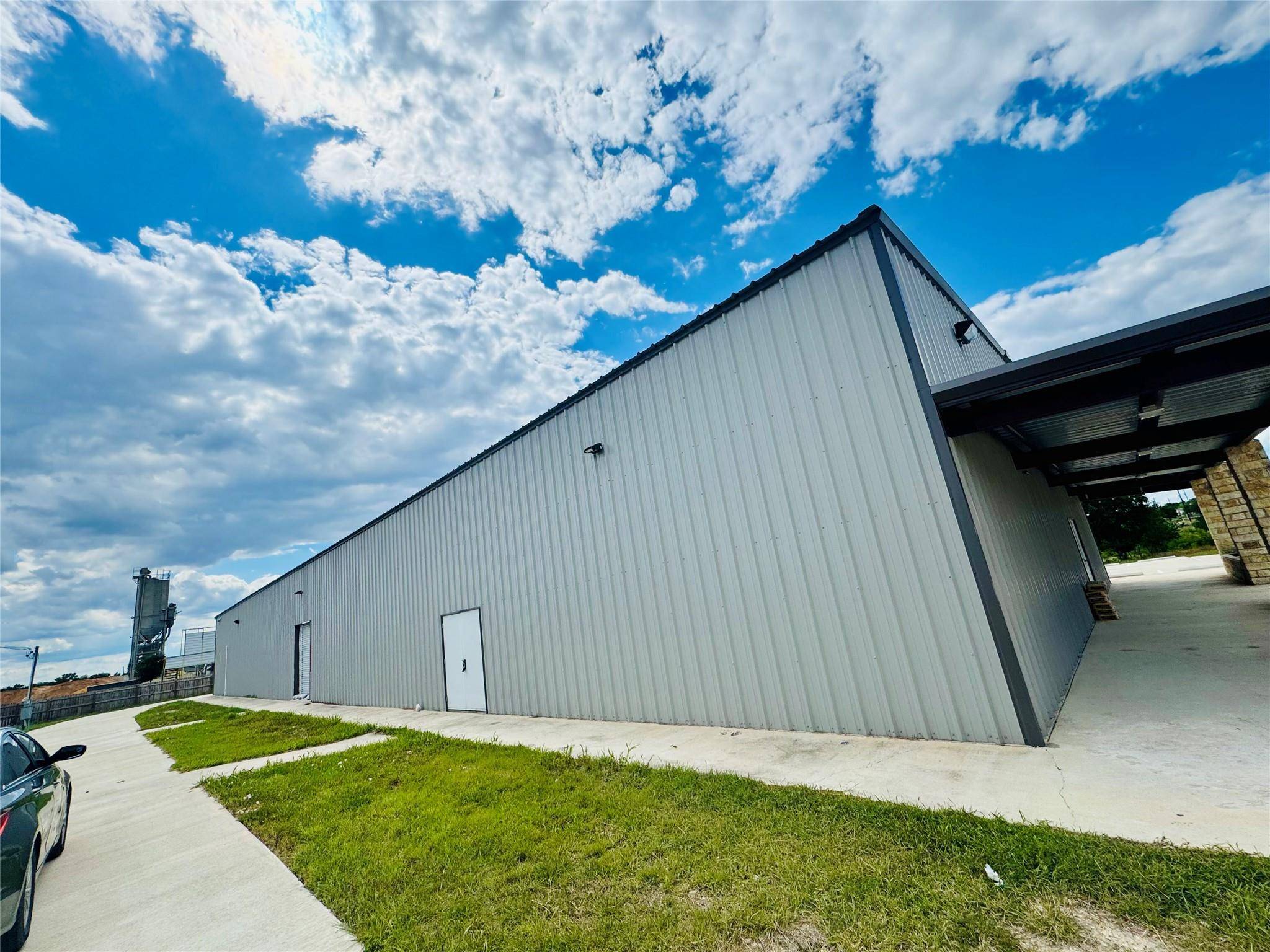 4090 Williamson RD, Buda, TX 78610