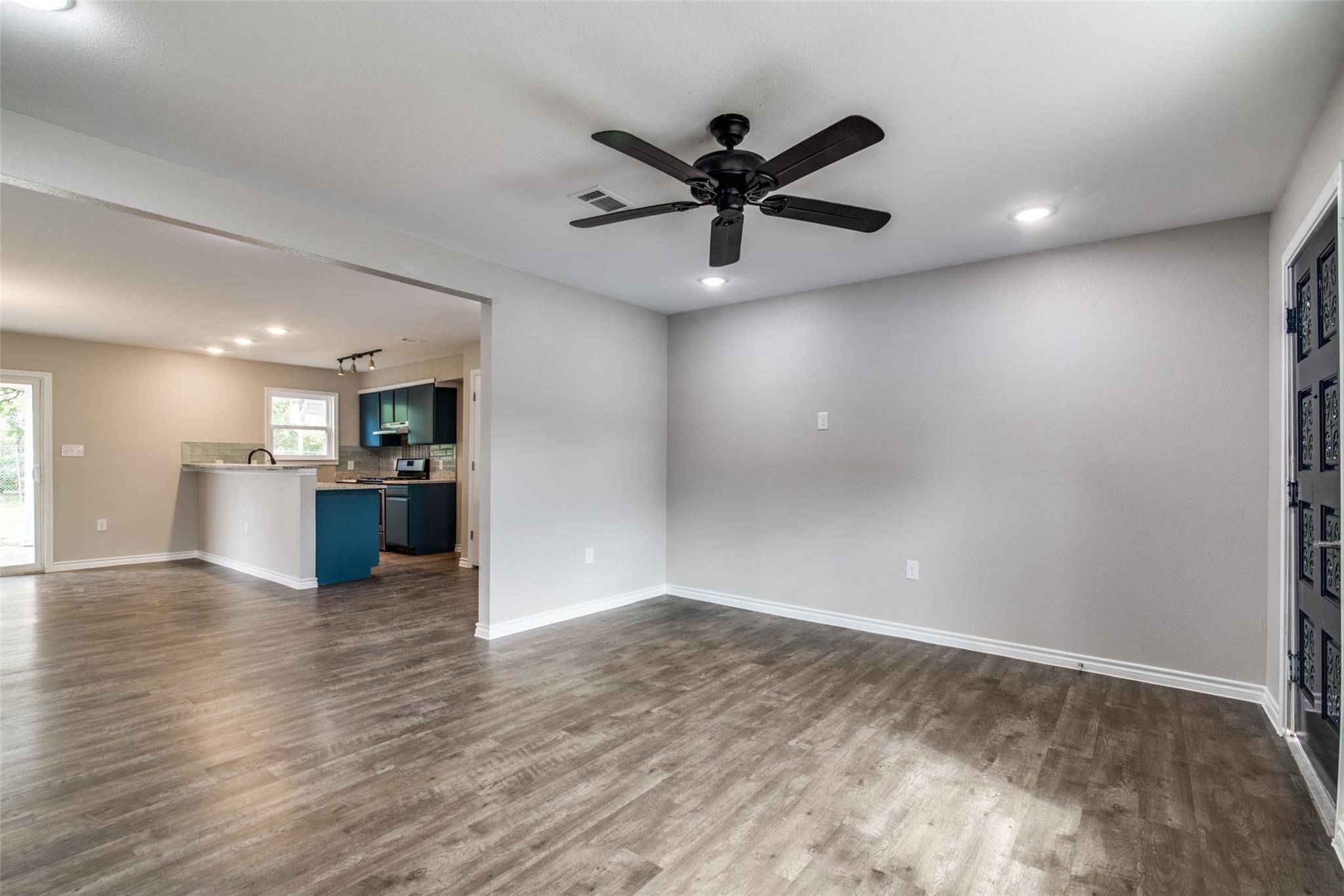 500 Lockwood ST, San Marcos, TX 78666