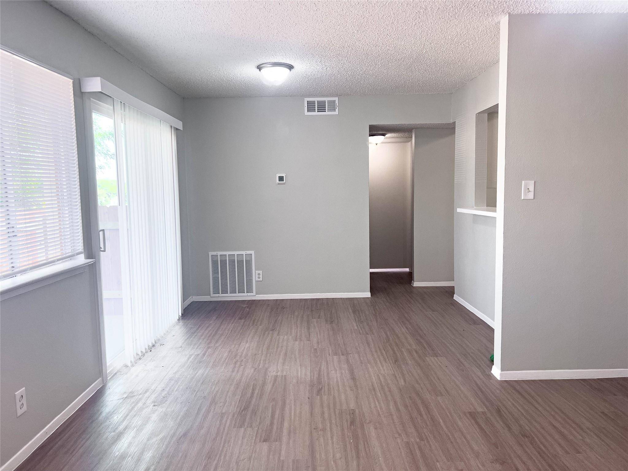 8907 Parkfield DR #101, Austin, TX 78758