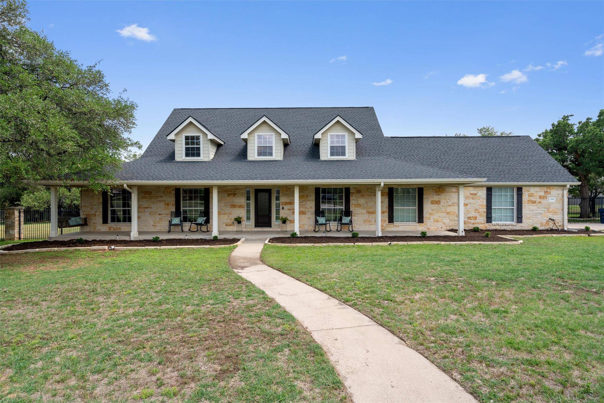 208 Neal DR, Liberty Hill, TX 78642