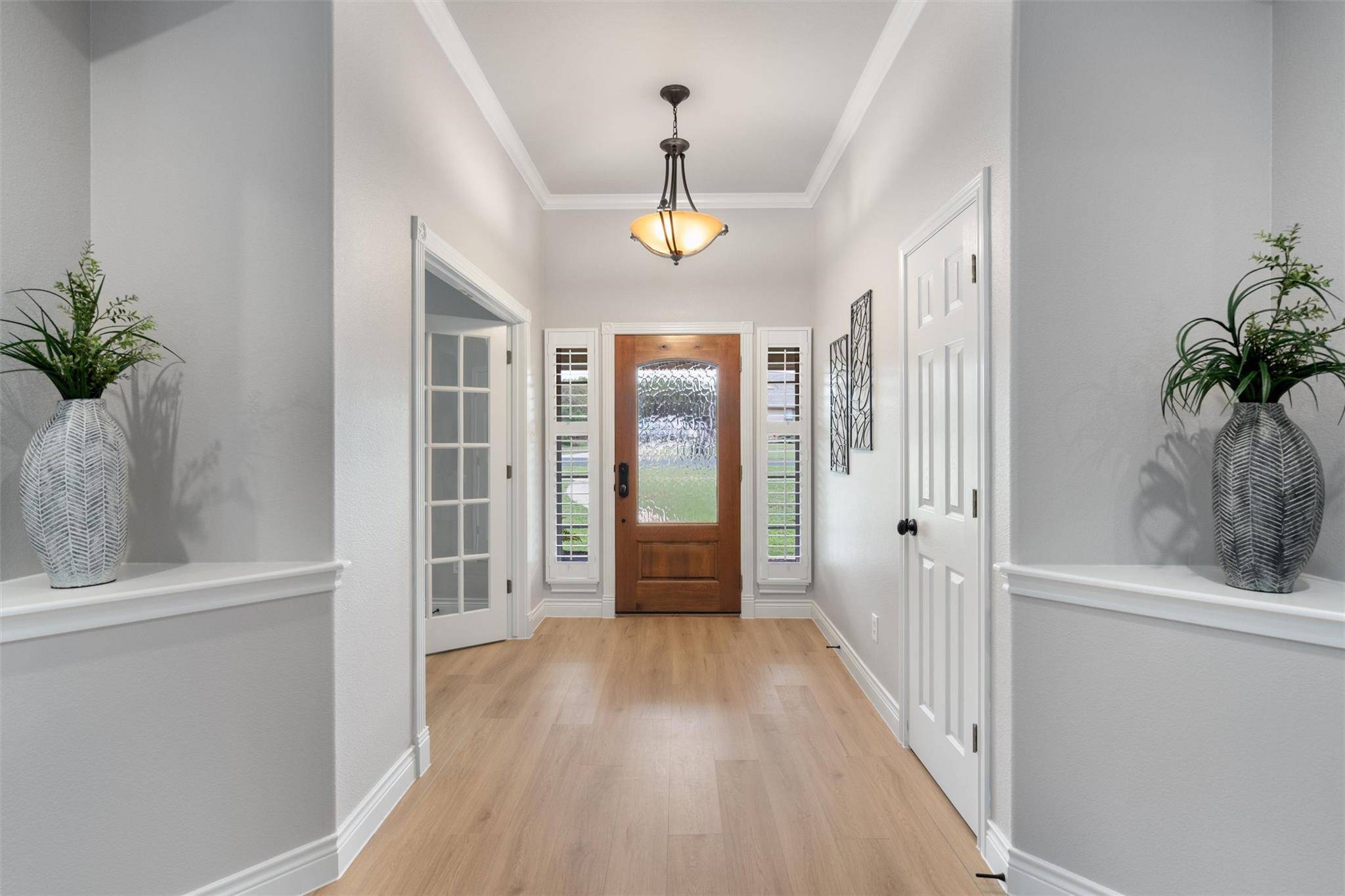 208 Neal DR, Liberty Hill, TX 78642