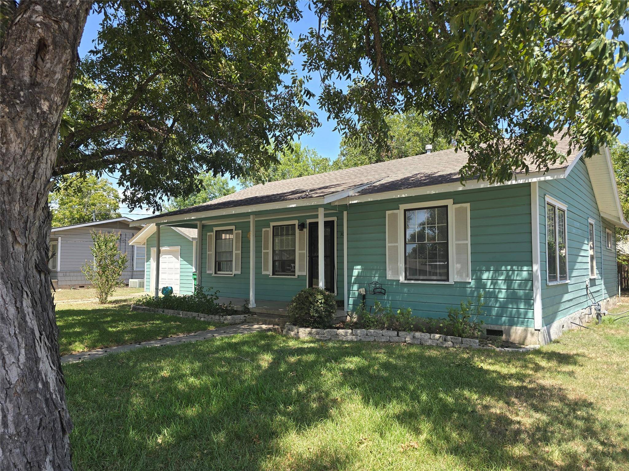 Address not disclosed, Thorndale, TX 76577