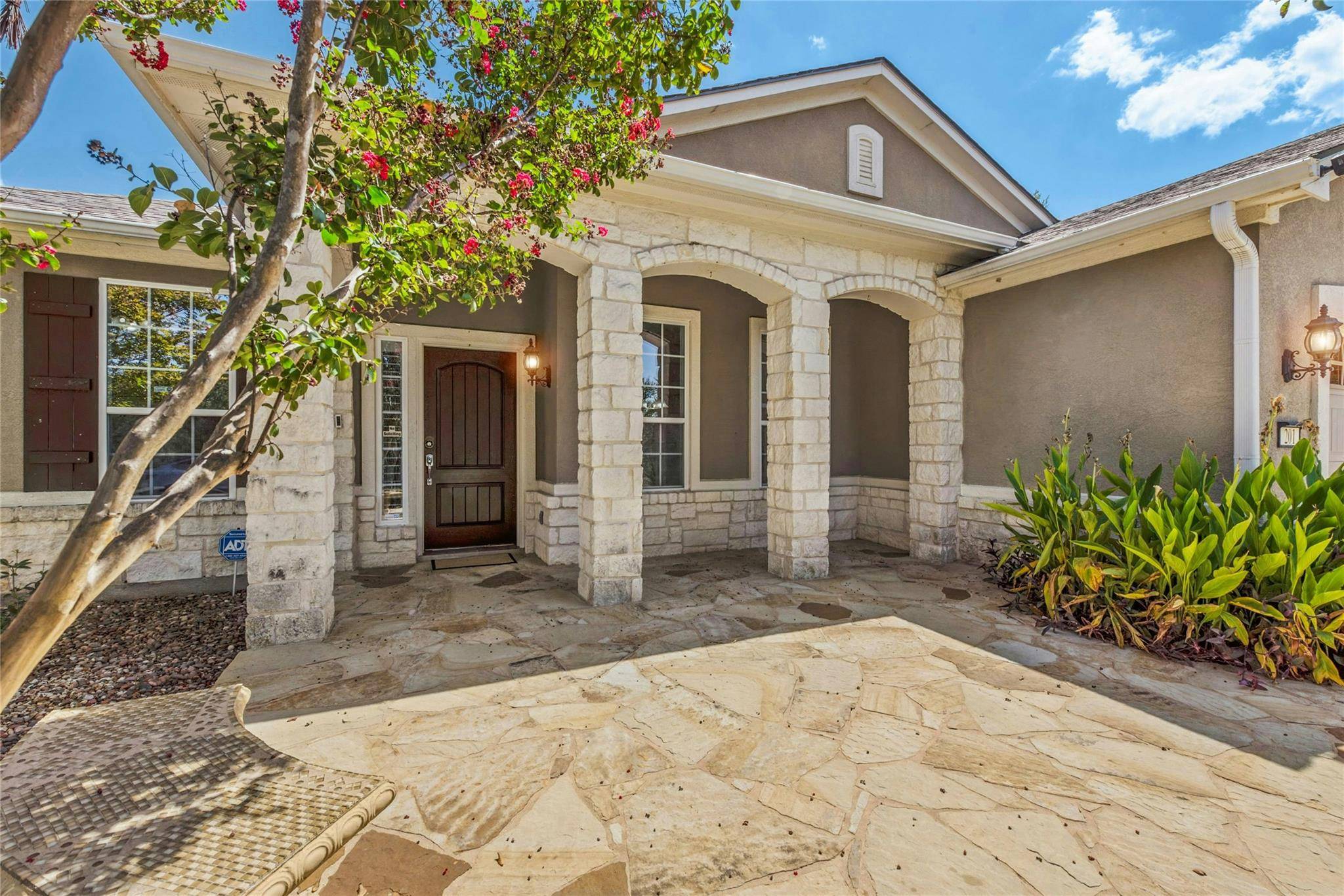 201 Yellow Rose TRL, Georgetown, TX 78633