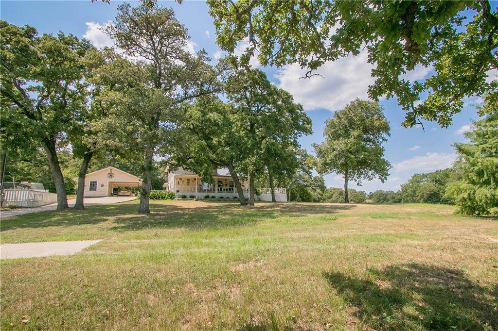 629 Silver Springs, Rockdale, TX 76567
