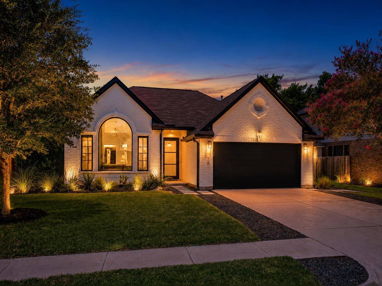 7704 Kiva DR, Austin, TX 78749