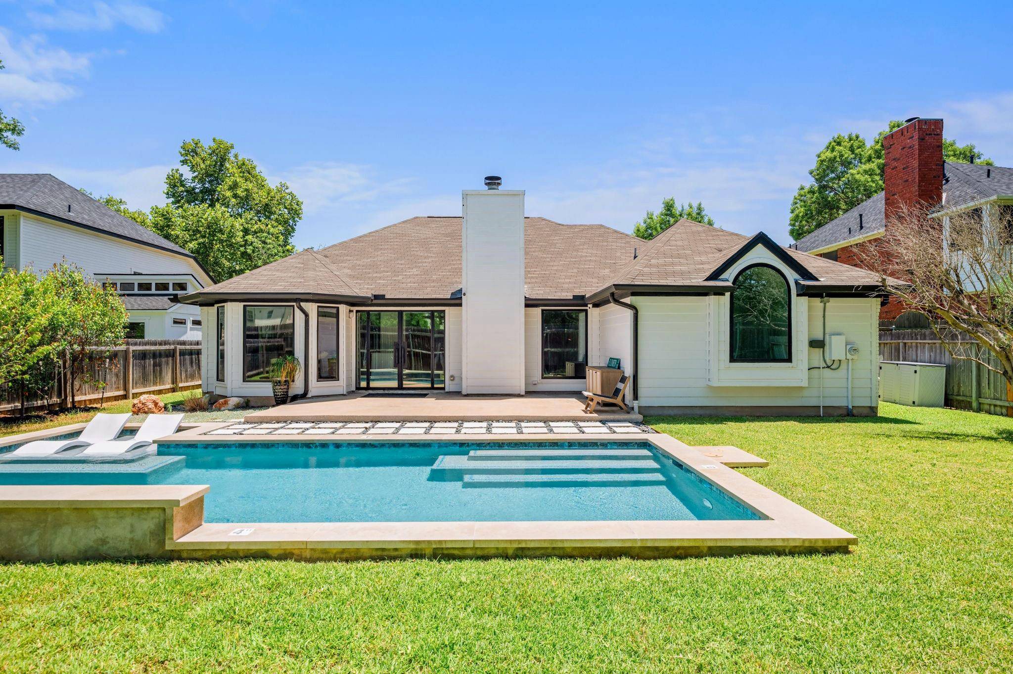 7704 Kiva DR, Austin, TX 78749