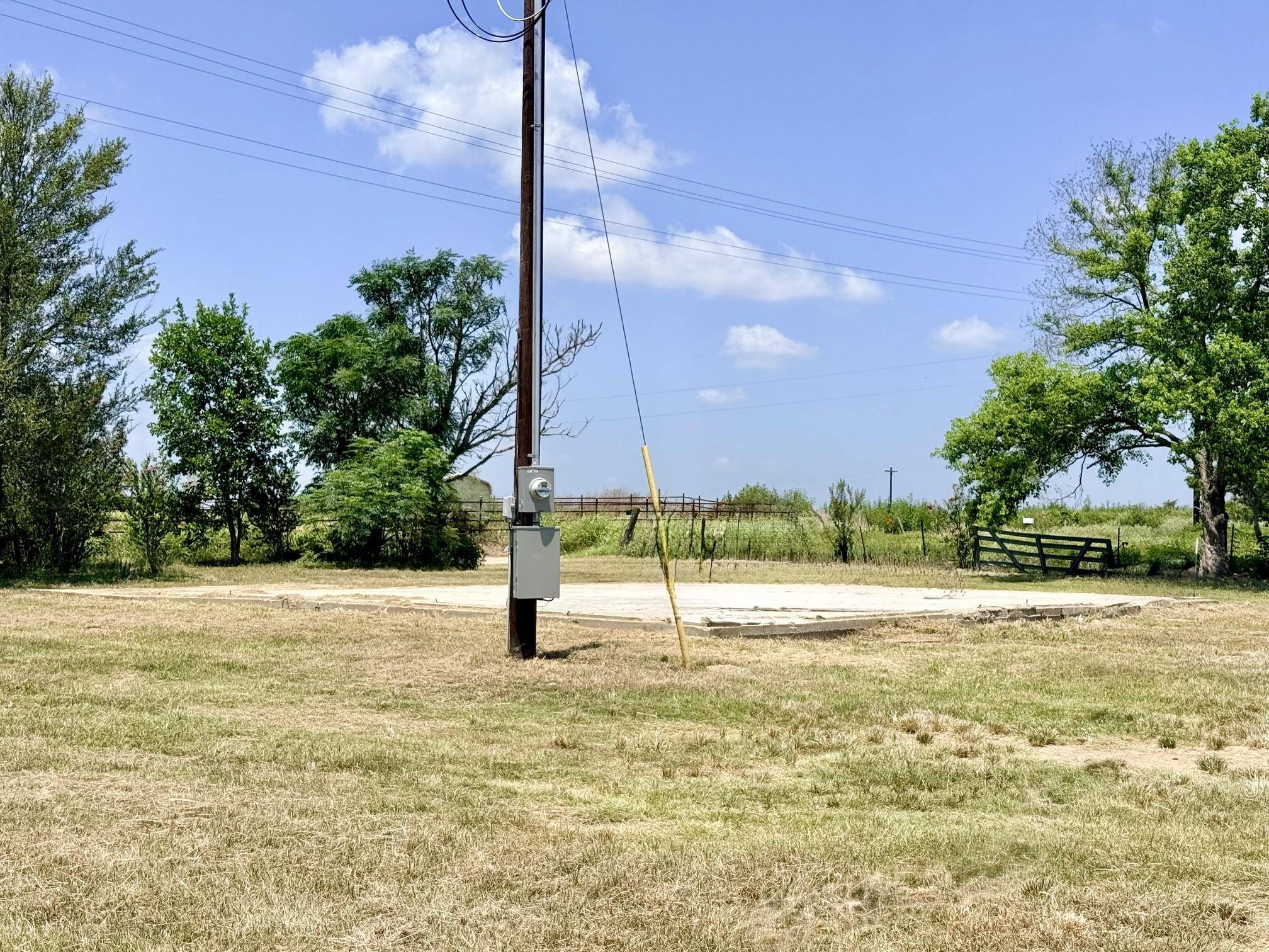10901 County Road 367, Caldwell, TX 77836