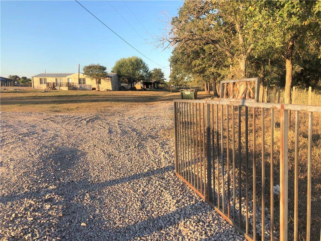 19528 Blake Manor RD, Manor, TX 78653