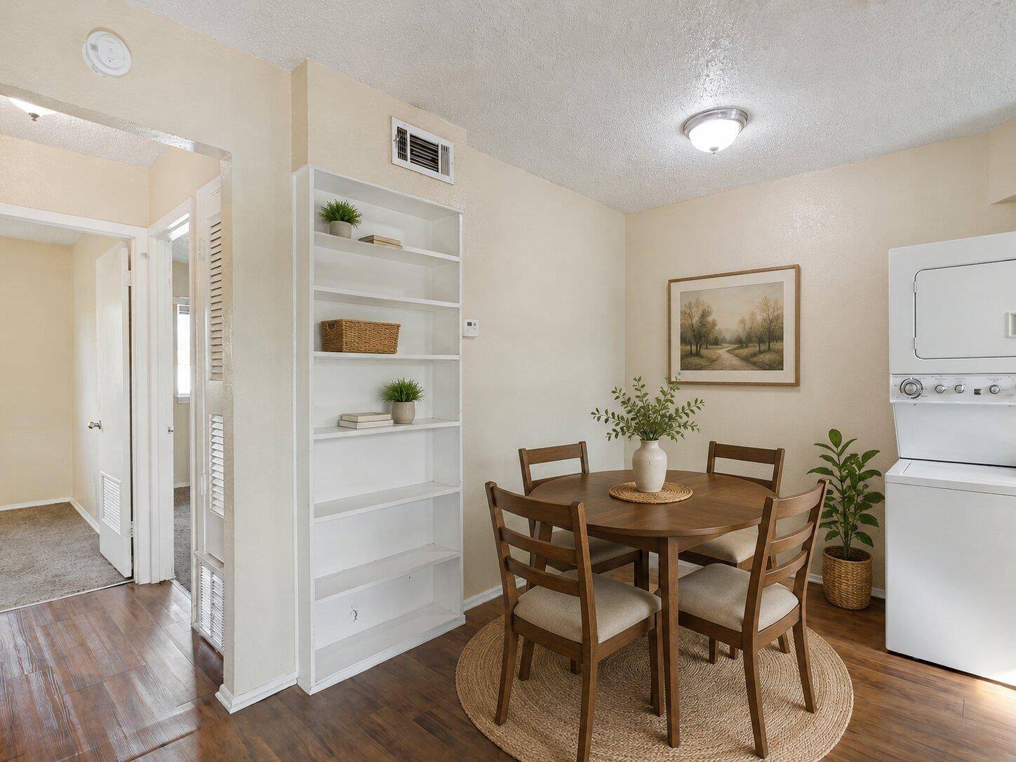 2401 Manor Rd #218, Austin, TX 78722