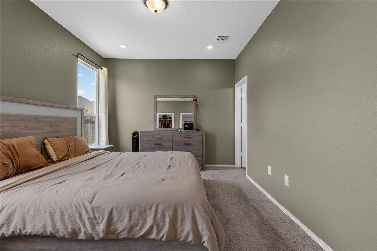223 Pitkin DR, Lockhart, TX 78644