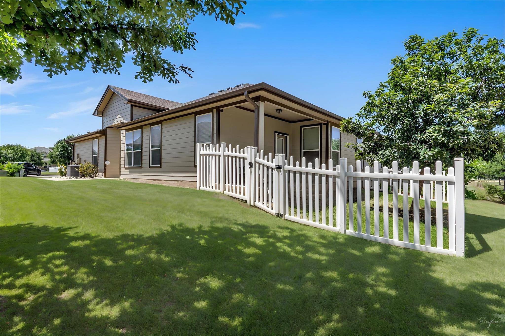 711 Rolling Oak DR #123, Round Rock, TX 78664