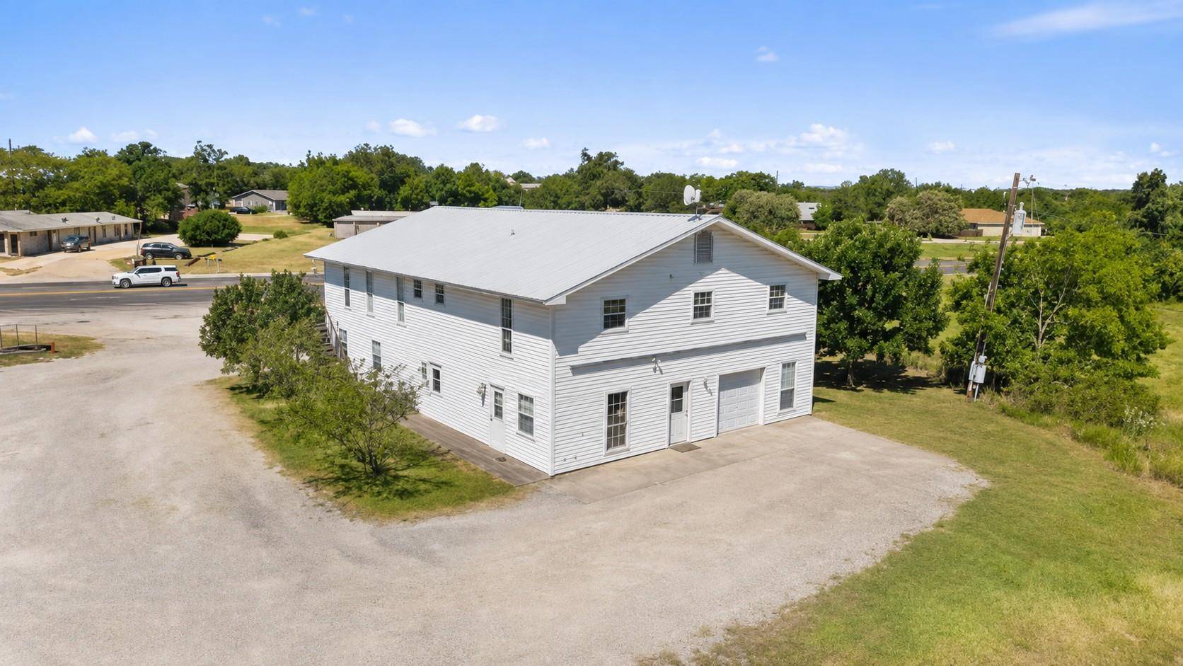 206 N US HWY 281, Johnson City, TX 78636