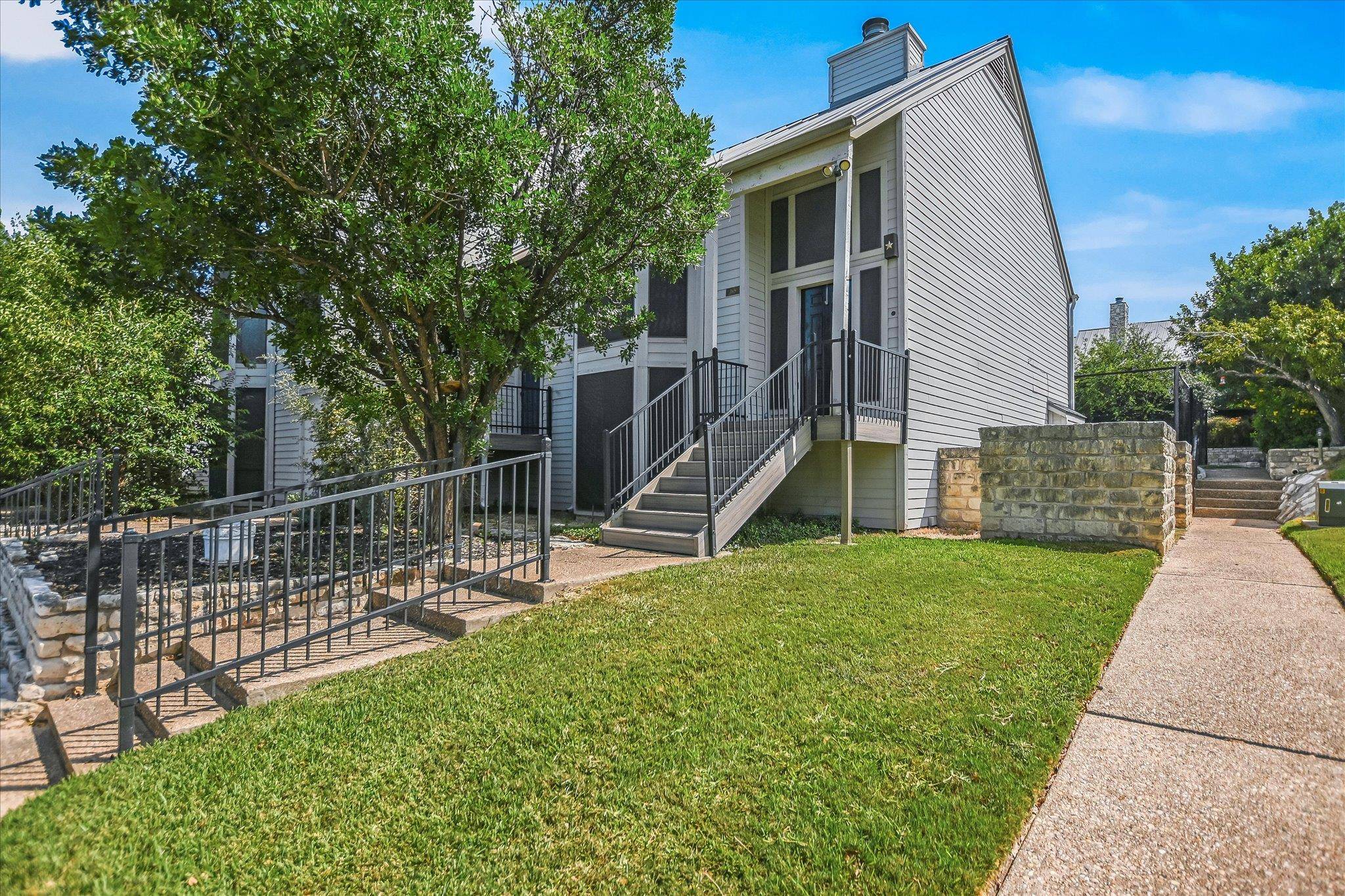 169 World Of Tennis SQ, Lakeway, TX 78738