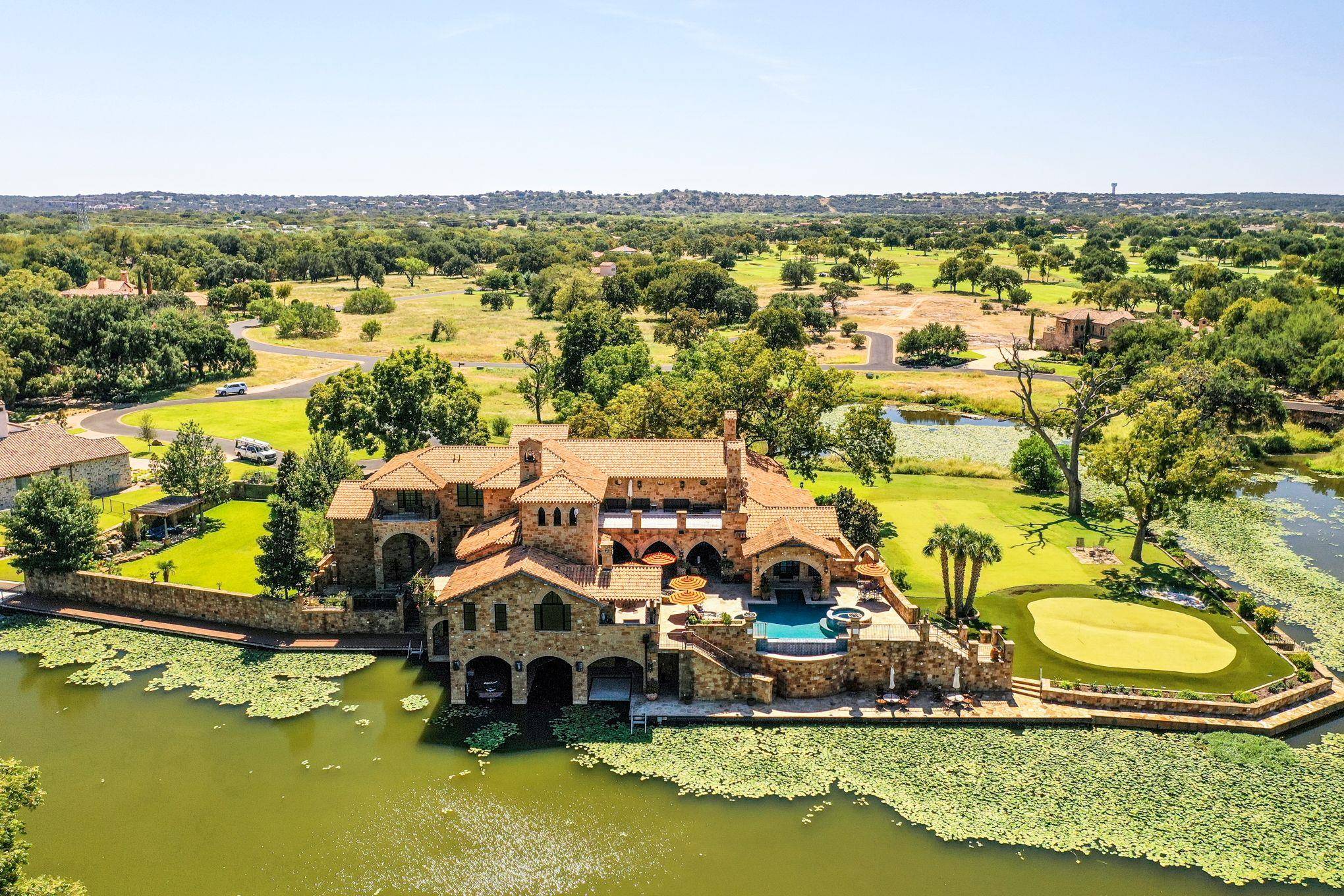113 La Posada, Horseshoe Bay, TX 78657