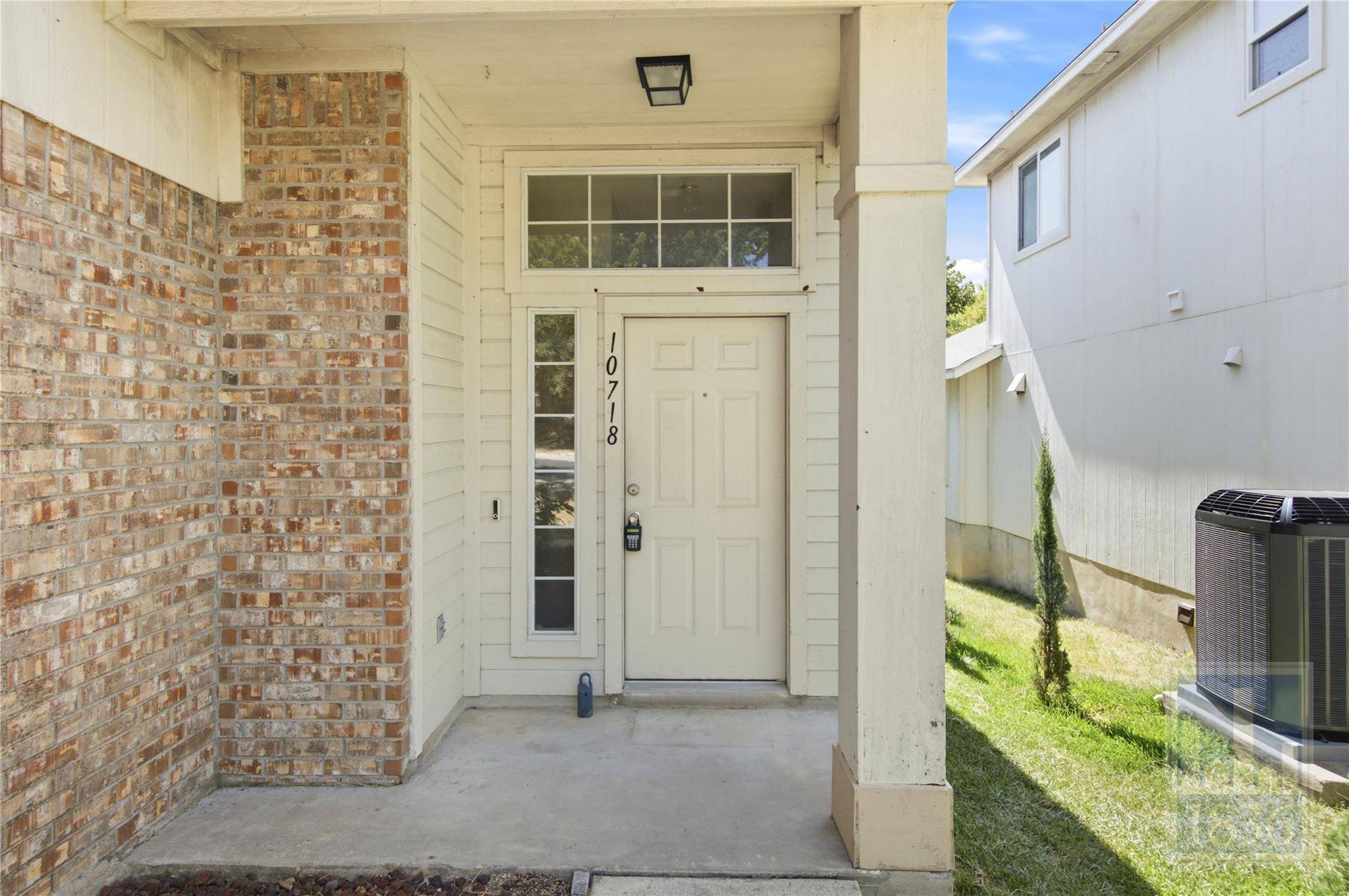 10718 Claywood DR, Austin, TX 78753