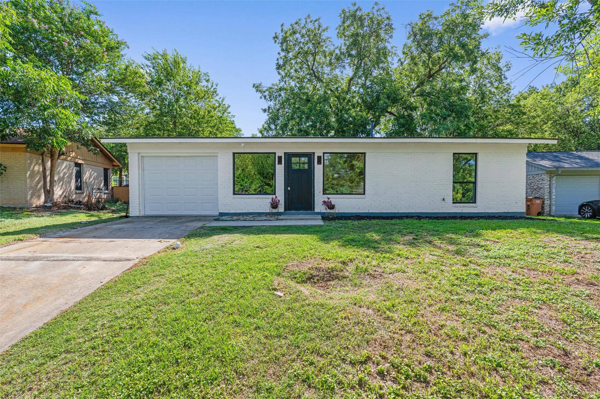 9009 Glenn LN, Austin, TX 78753