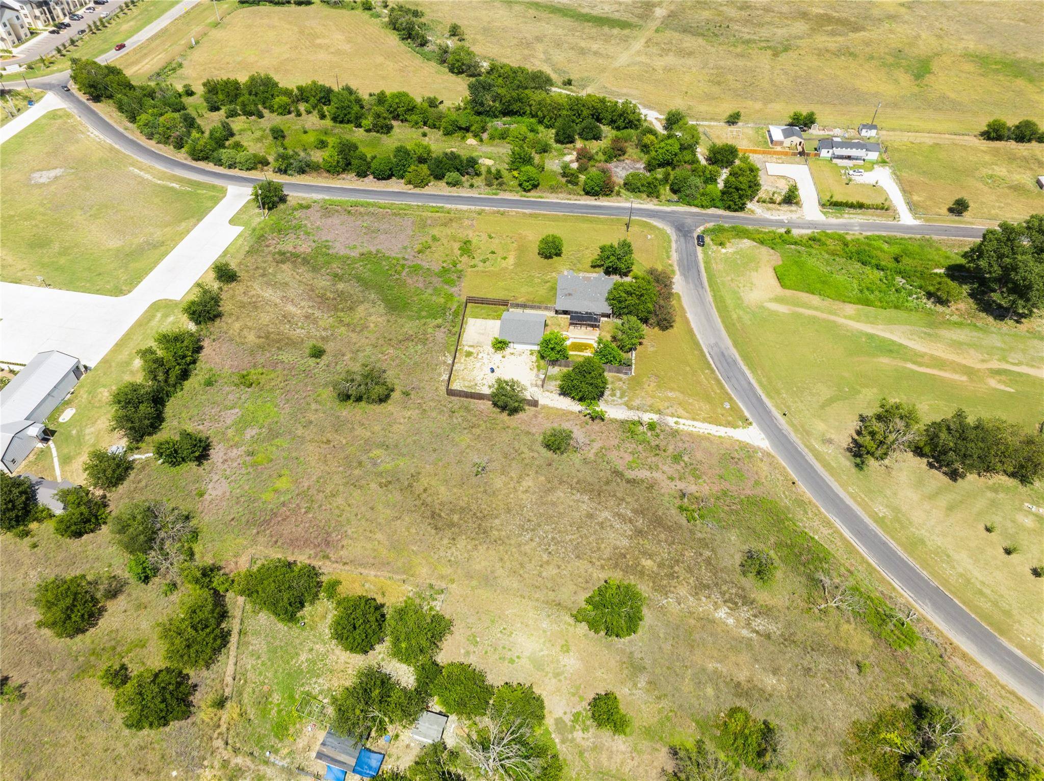 110 Lemens Ave, Hutto, TX 78634
