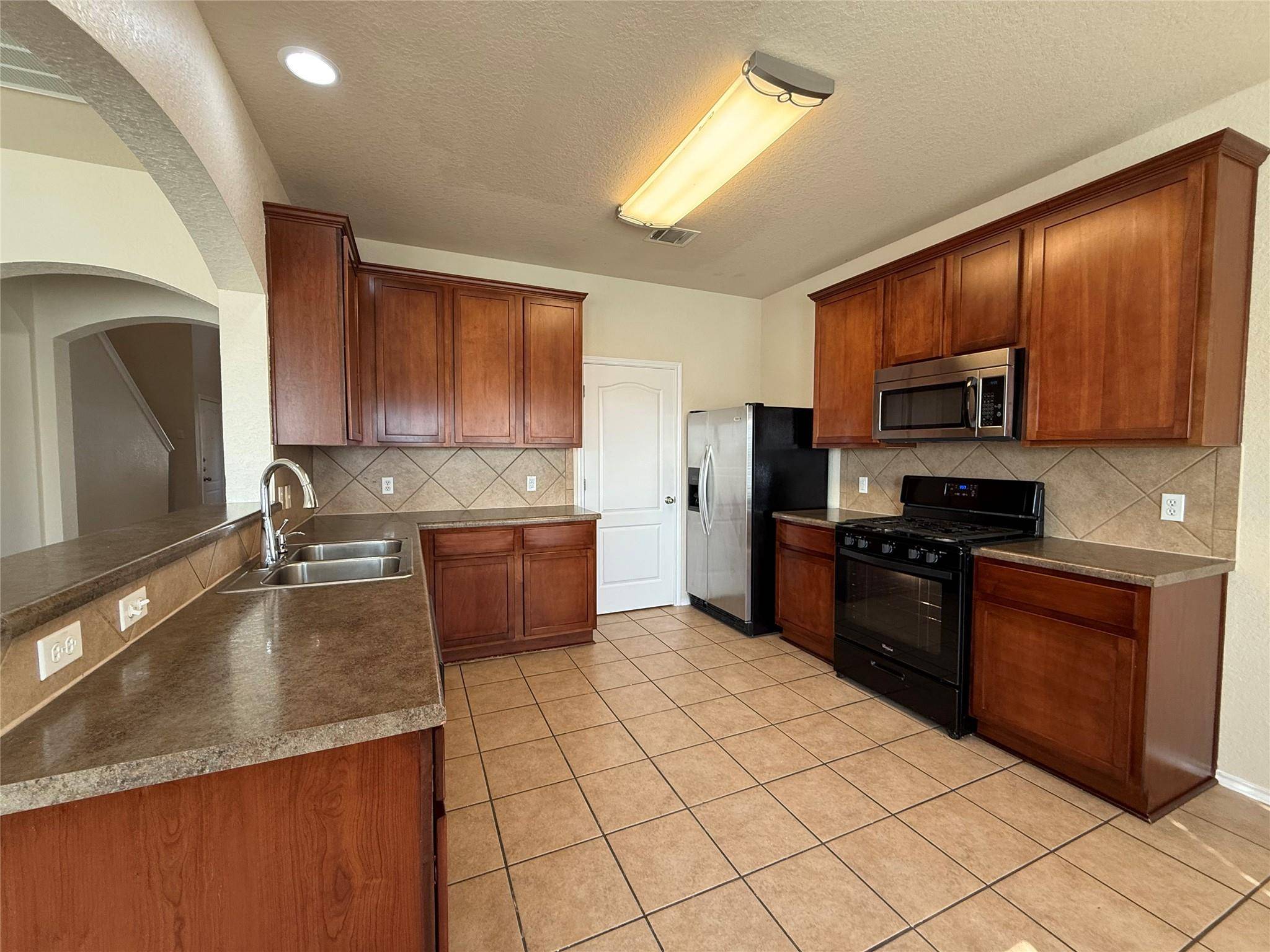 1529 Tonia LOOP, Round Rock, TX 78665
