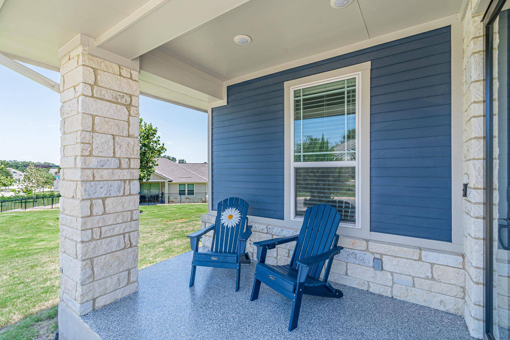 121 Charming Redbud LN, San Marcos, TX 78666
