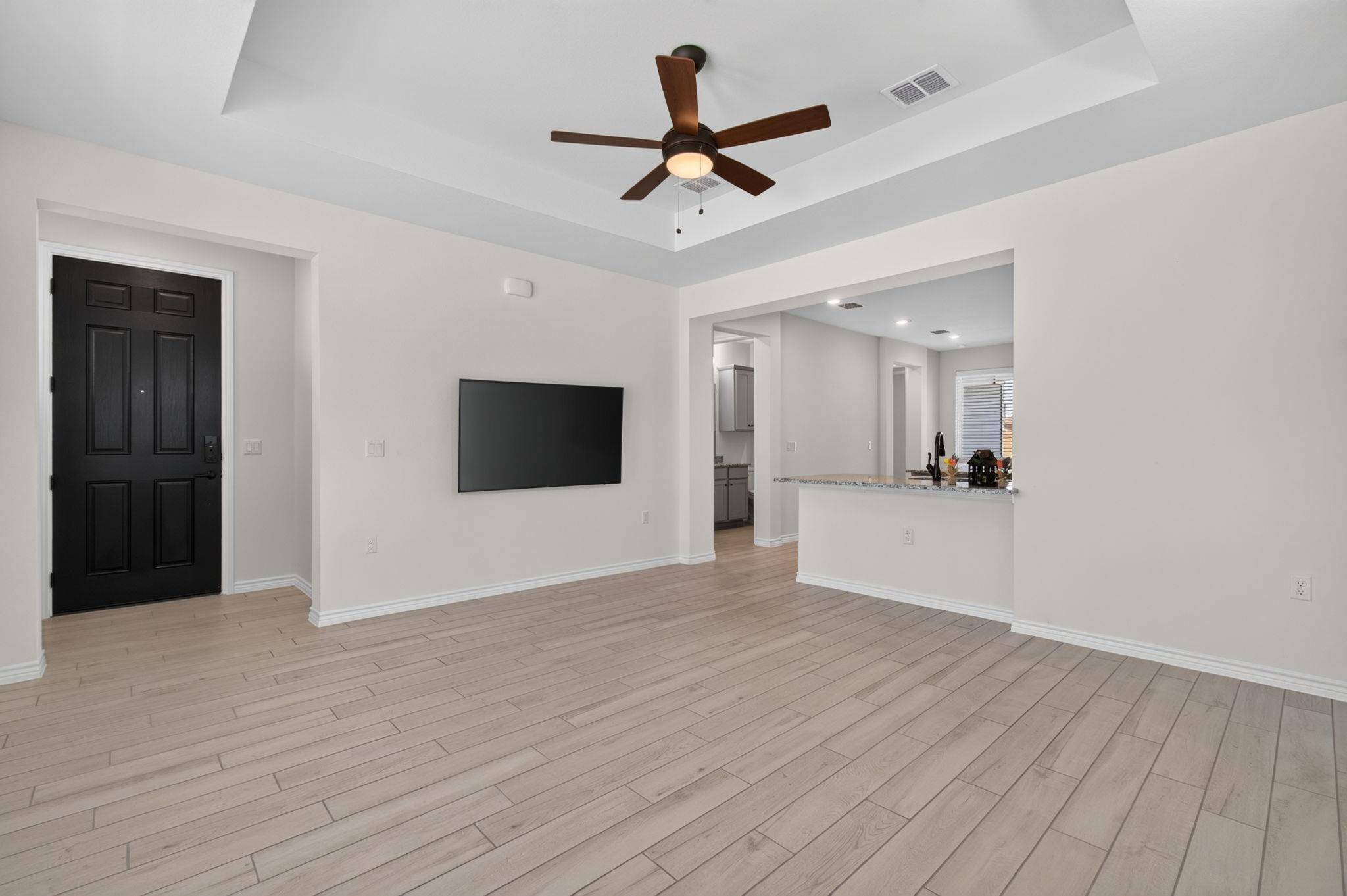 121 Charming Redbud LN, San Marcos, TX 78666