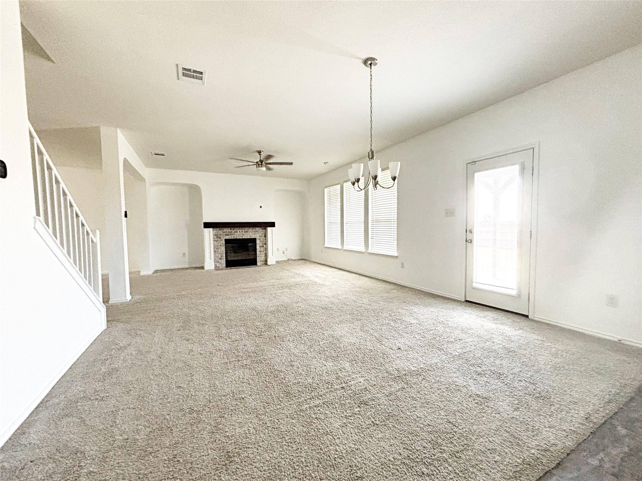 1720 Foxglove CIR, Lockhart, TX 78644