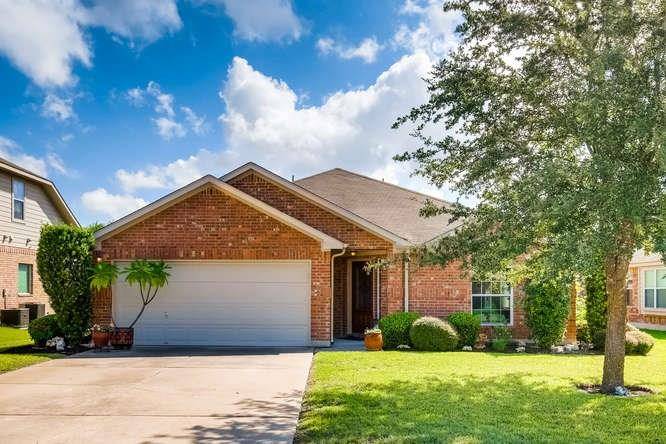 126 Inman DR, Hutto, TX 78634