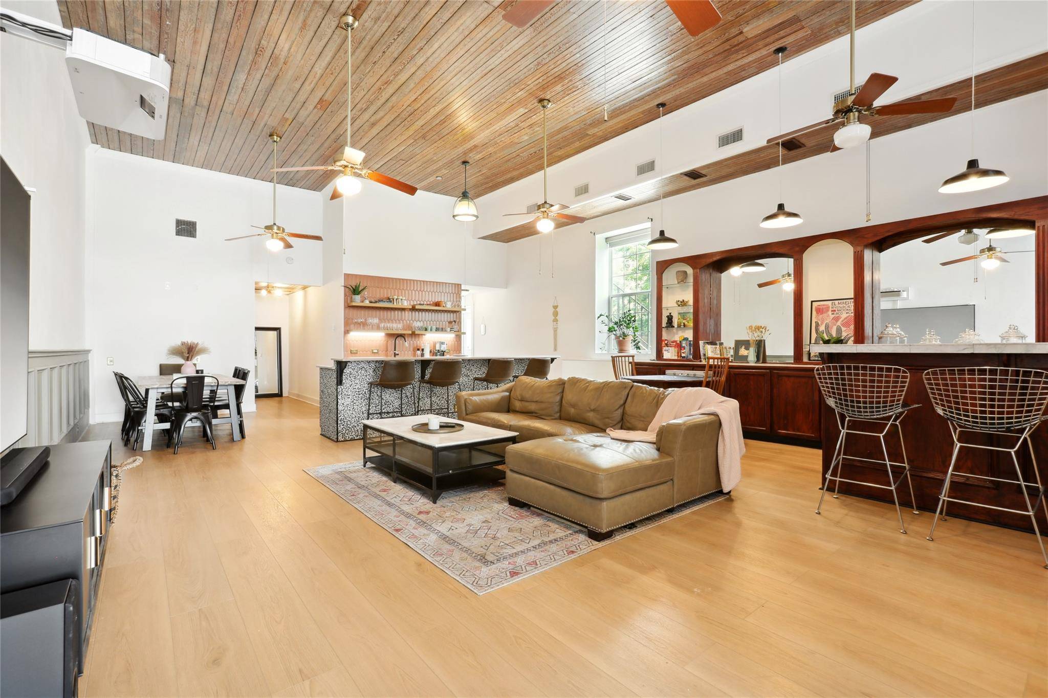 4 Depot ST, Elgin, TX 78621