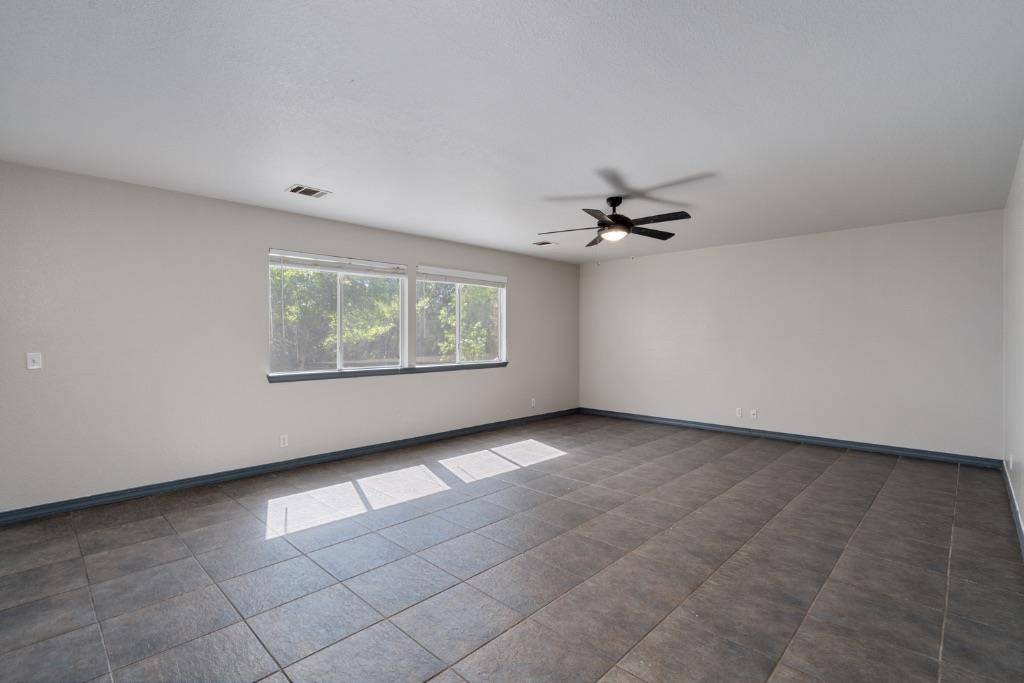 8001 Brienne DR, Round Rock, TX 78681