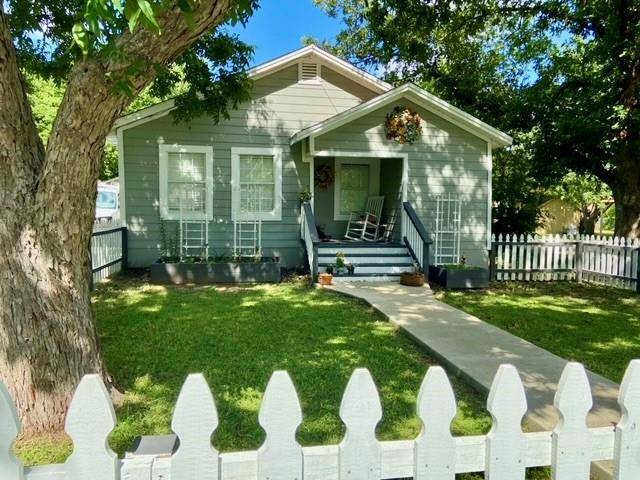900 Victoria ST, Taylor, TX 76574