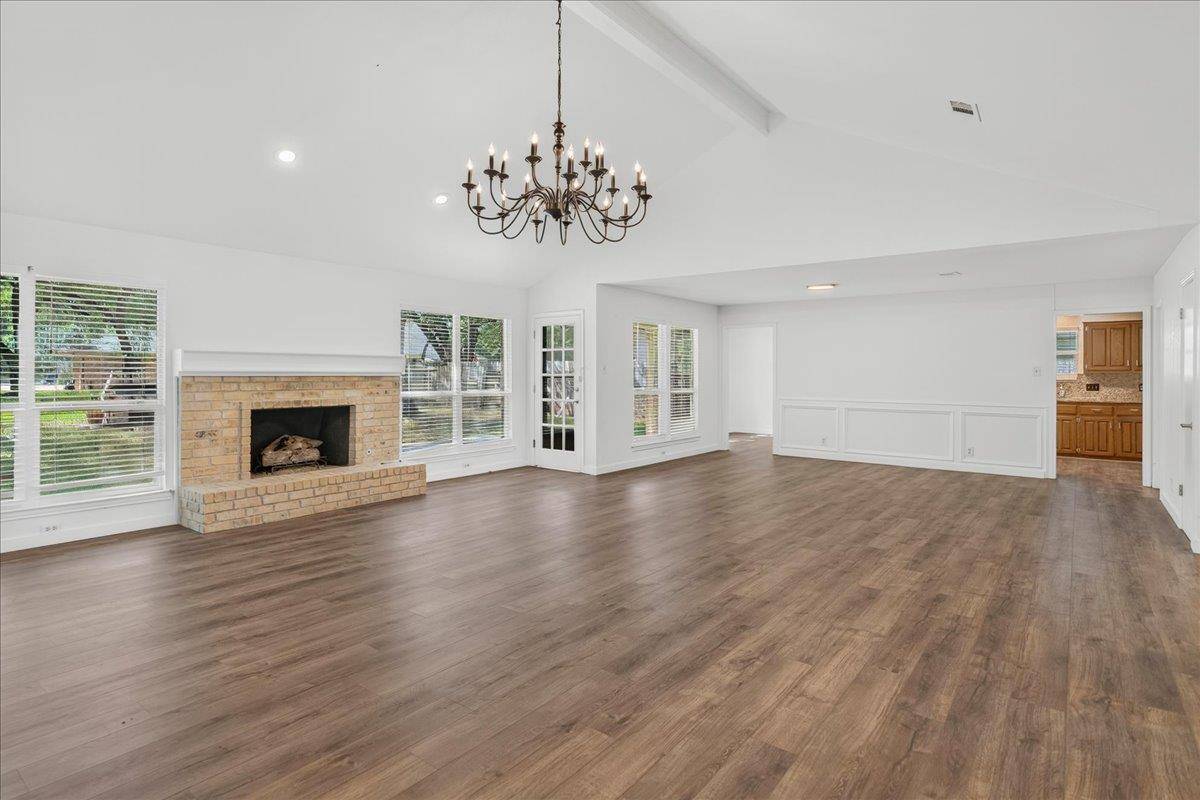 10403 Pinehurst DR, Austin, TX 78747