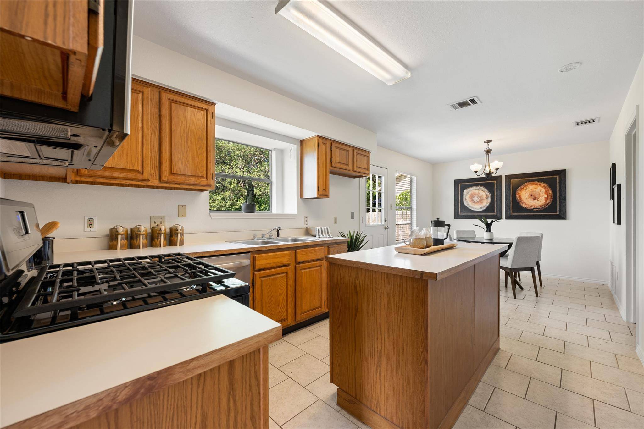 8407 Red Willow DR, Austin, TX 78736