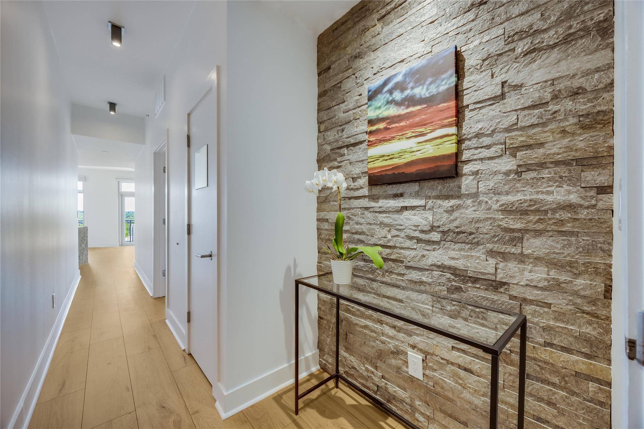 603 Davis ST #811, Austin, TX 78701