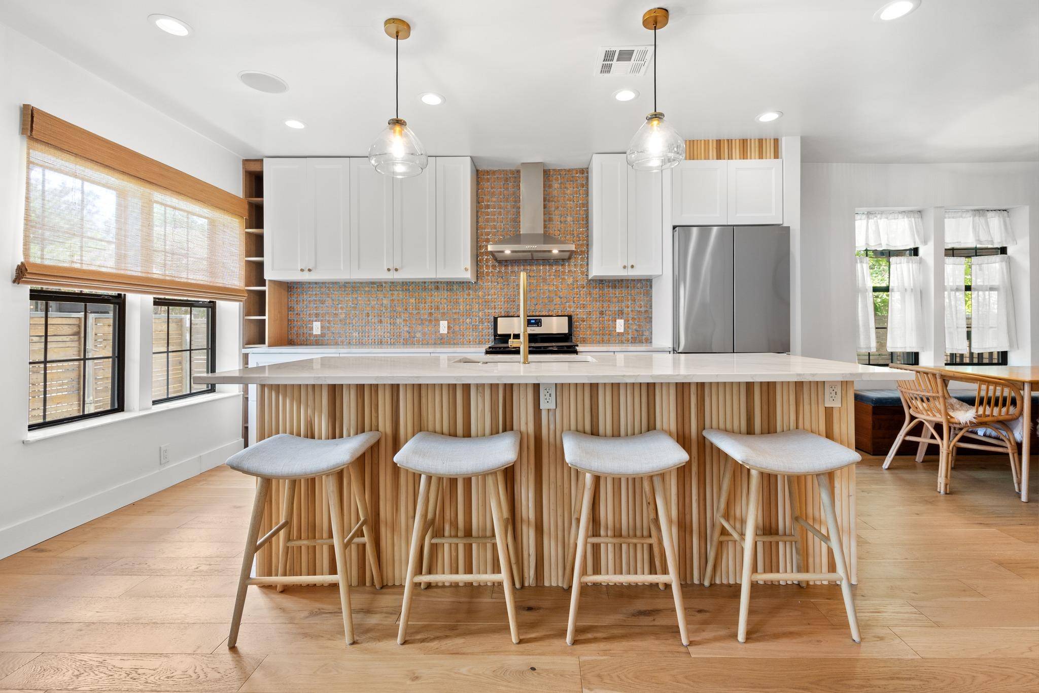 2714 E 2nd ST, Austin, TX 78702