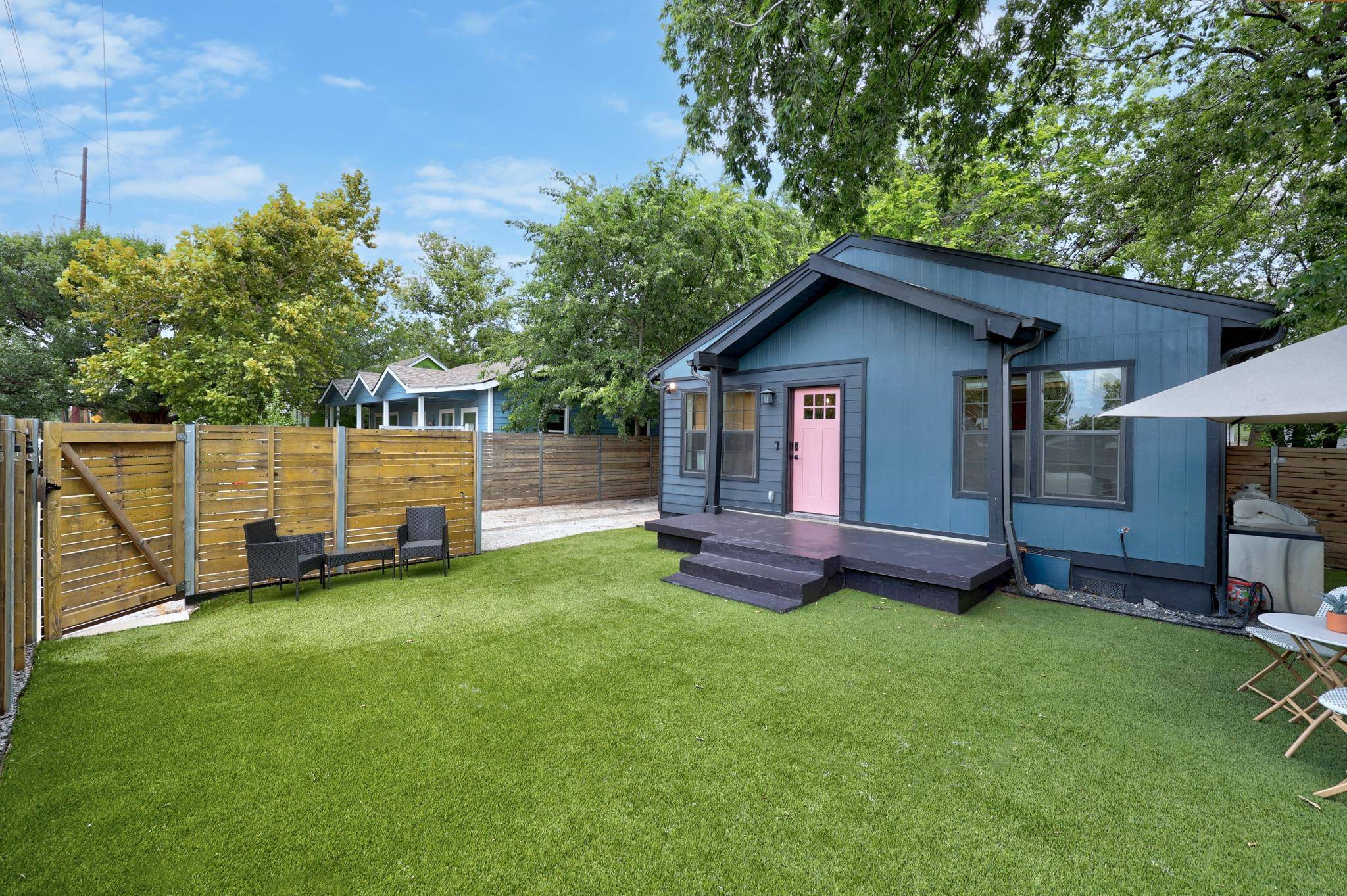 2714 E 2nd ST, Austin, TX 78702