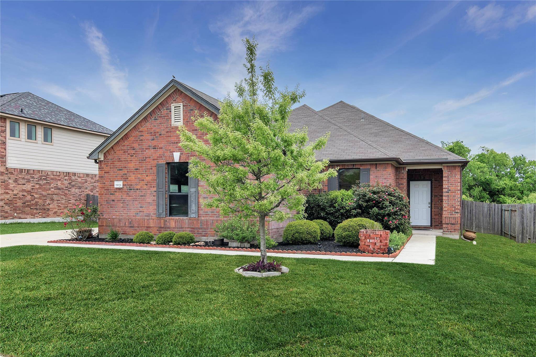 19121 Pencil Cactus DR, Pflugerville, TX 78660